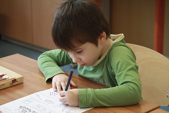 Il y a un autiste dans ma classe ! 10 astuces pour les enseignants - JE  SUIS 1 AS - L'autisme au quotidien simplement !